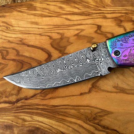 Damasucs Pocket Knife exquisite engraved bolster TF-015
