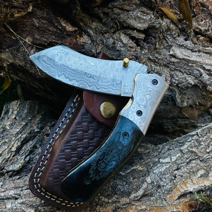 Damascus Steel Folding Knife Wolf Engraved TF-084