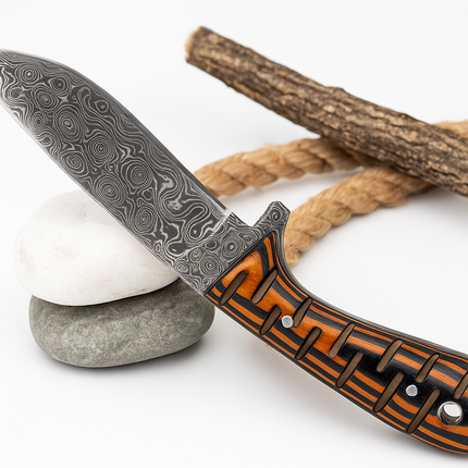 Damascus Steel Hunting & Skinning Knife – Patterned Wooden Handle | Hand-Forged EDC Blade