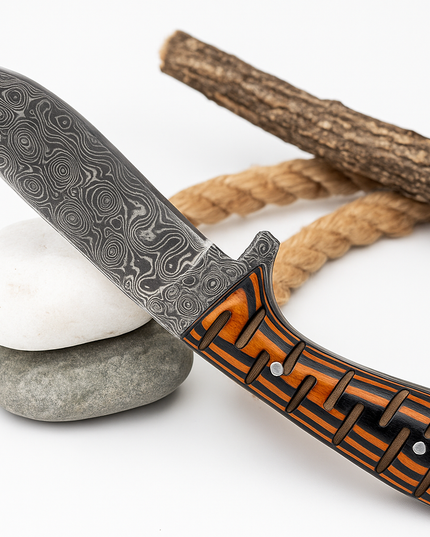 Damascus Steel Hunting & Skinning Knife – Patterned Wooden Handle | Hand-Forged EDC Blade