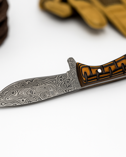 Damascus Steel Hunting & Skinning Knife – Patterned Wooden Handle | Hand-Forged EDC Blade