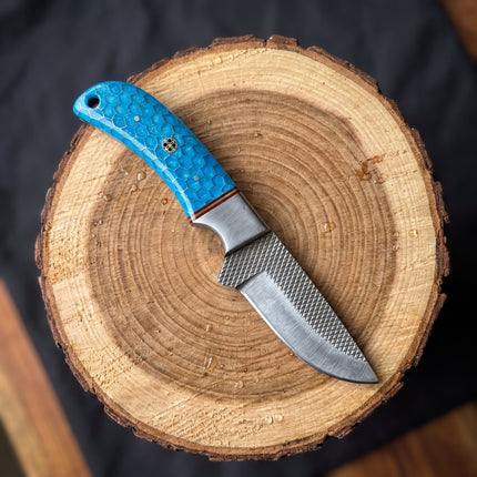 "Blue Trail" Skinner | High Carbon RASP Steel Blade, Honeycomb Resin Handle TIK-002