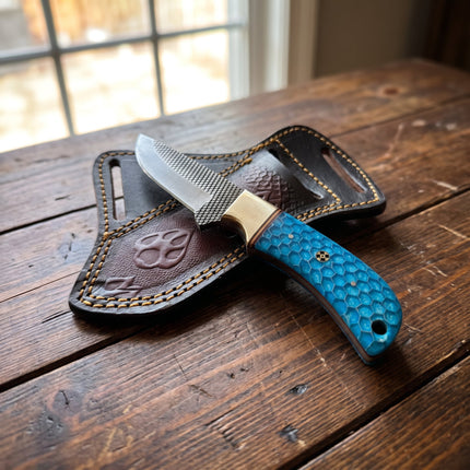 "Blue Trail" Skinner | High Carbon RASP Steel Blade, Honeycomb Resin Handle TIK-002