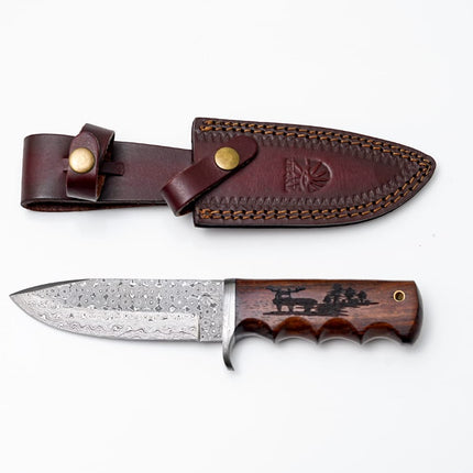 A.3 Damascus Steel Hunting Knife Buck Engraved Walnut Scales TD-710