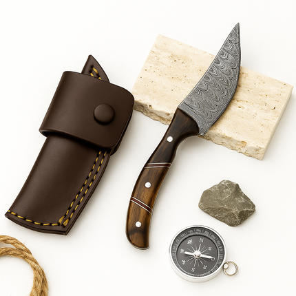 Damascus Steel Skinning Knife – Wooden Handle | Hand-Forged Hunting & EDC Blade